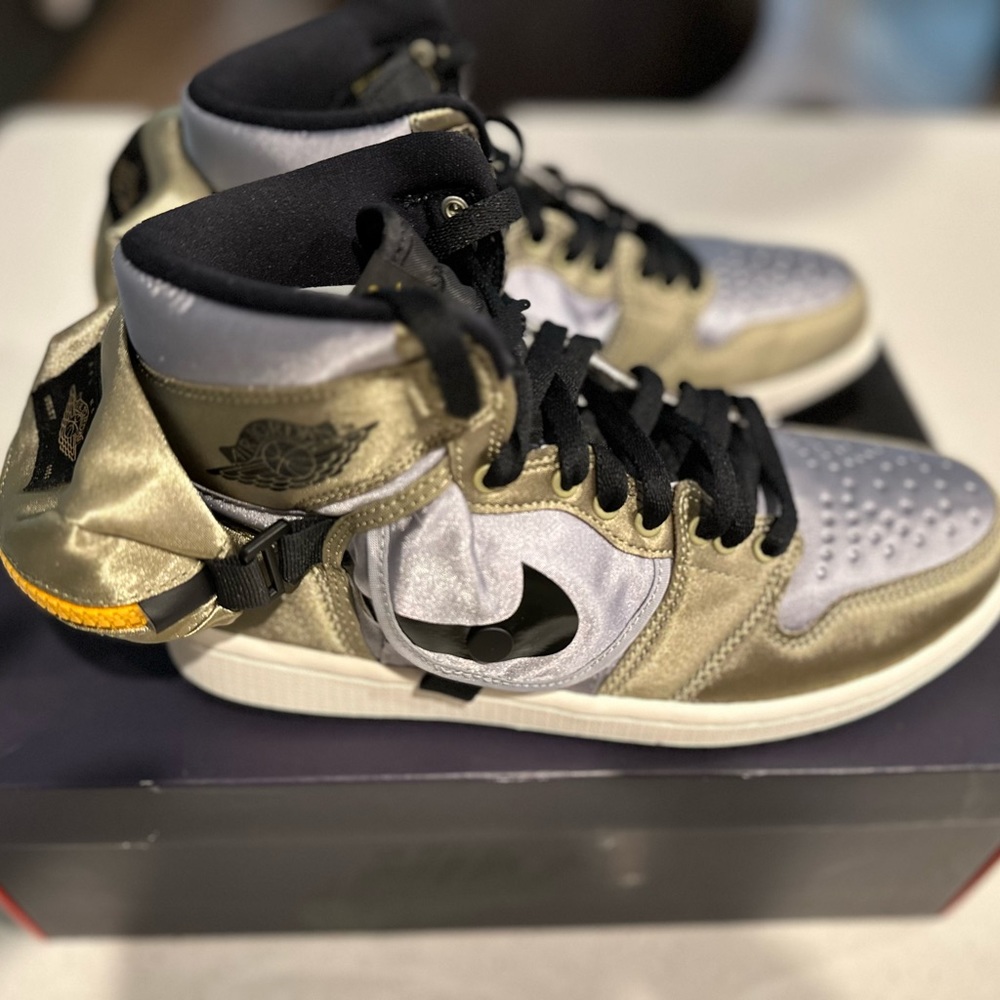 Jordan 1 Retro High OG Utility Sneakers